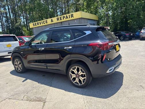 Black 2021 Kia Seltos SX Turbo AWD 4dr SUV