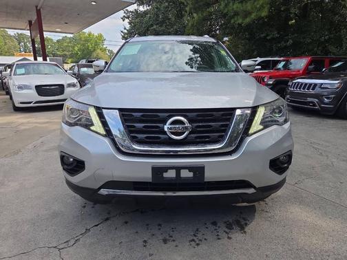 2019 Nissan Pathfinder SL 4x4 4dr SUV