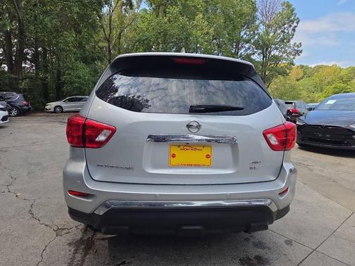 2019 Nissan Pathfinder SL 4x4 4dr SUV