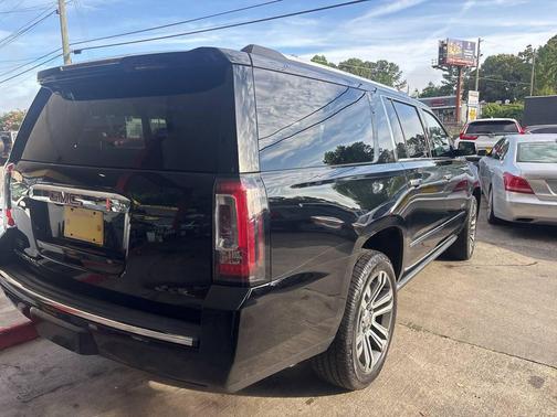 Black 2019 GMC Yukon XL Denali