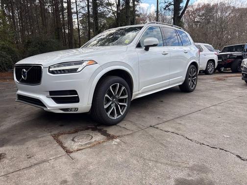 2019 Volvo XC90 T6 Momentum