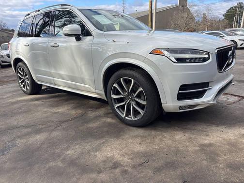 2019 Volvo XC90 T6 Momentum