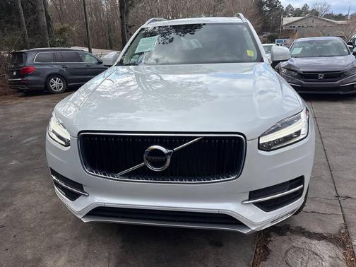 2019 Volvo XC90 T6 Momentum