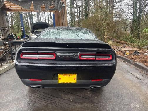 2015 Dodge Challenger SXT Plus