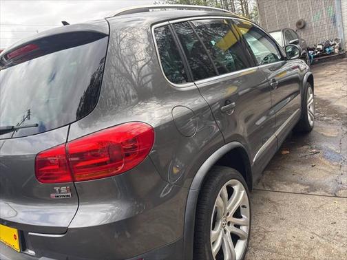 2016 Volkswagen Tiguan 2.0T SE 4MOTION