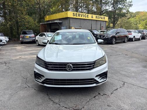 2018 Volkswagen Passat 2.0T SE