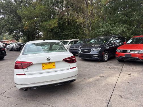 2018 Volkswagen Passat 2.0T SE