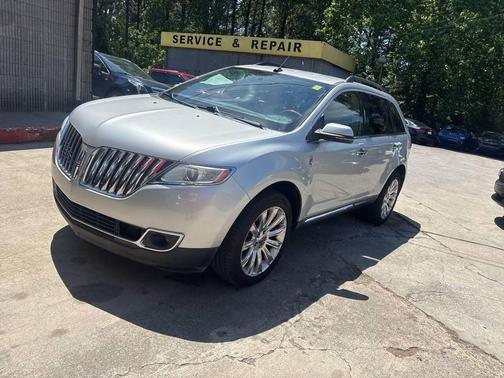 Silver 2013 Lincoln MKX Base