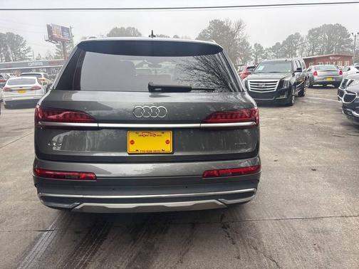 2021 Audi Q7 45 Premium
