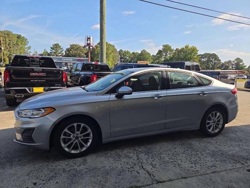 2020 Ford Fusion SE 4dr Sedan