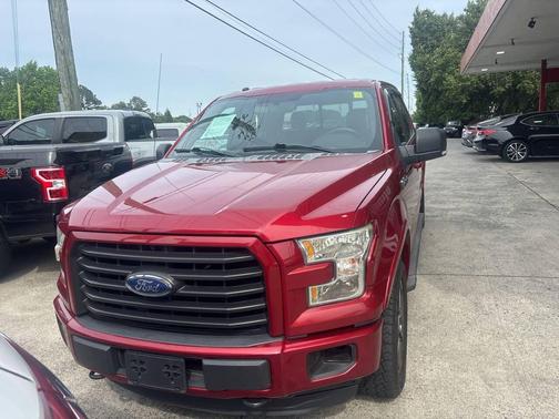 Red 2016 Ford F-150 XLT
