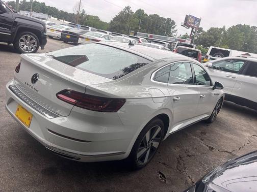 White 2021 Volkswagen Arteon 2.0T SE