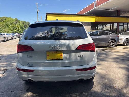 White 2014 Audi Q5 2.0T Premium Plus
