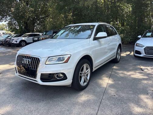 White 2014 Audi Q5 2.0T Premium Plus