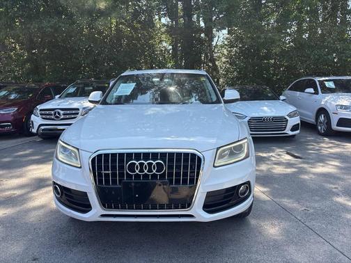 White 2014 Audi Q5 2.0T Premium Plus