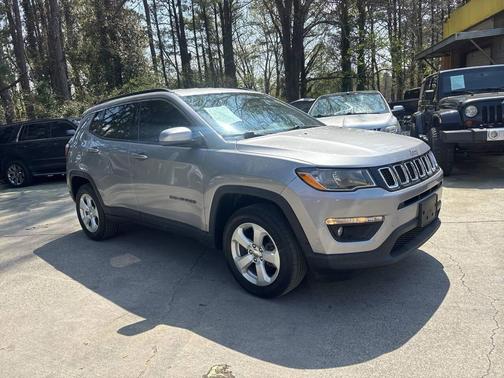 Silver 2019 Jeep Compass Latitude