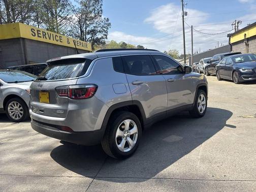 Silver 2019 Jeep Compass Latitude
