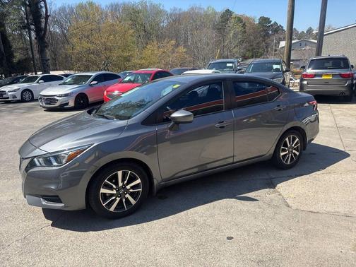 Gray 2021 Nissan Versa 1.6 SV