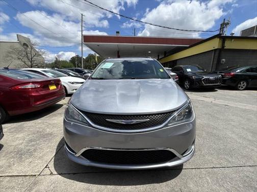 2019 Chrysler Pacifica Touring L