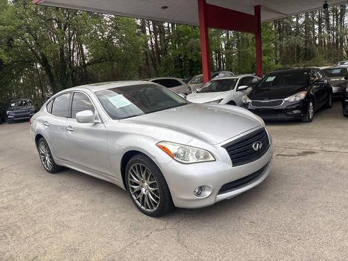 Silver 2011 INFINITI M37x Base