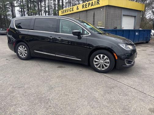 2018 Chrysler Pacifica Touring-L