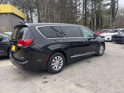 2018 Chrysler Pacifica Touring-L