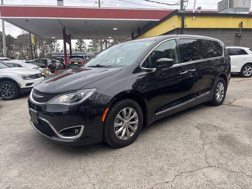 2018 Chrysler Pacifica Touring-L