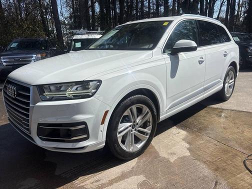 2019 Audi Q7 55 Premium Plus