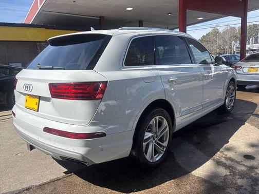 2019 Audi Q7 55 Premium Plus