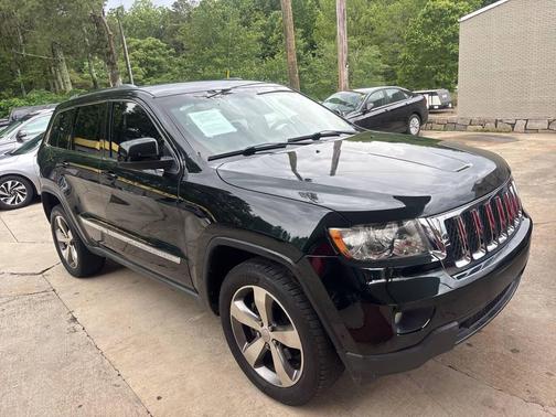 Black Forest Green Pearlcoat 2013 Jeep Grand Cherokee Laredo