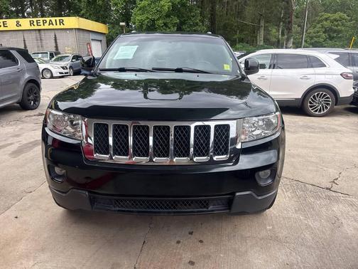 Black Forest Green Pearlcoat 2013 Jeep Grand Cherokee Laredo