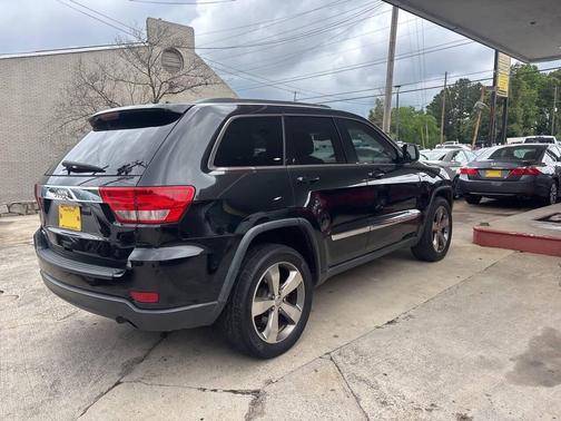 Black Forest Green Pearlcoat 2013 Jeep Grand Cherokee Laredo