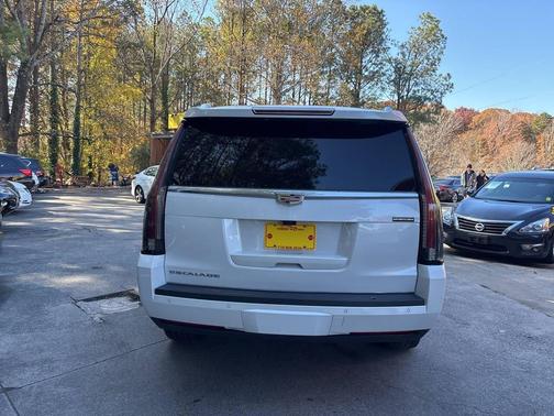 2019 Cadillac Escalade Platinum