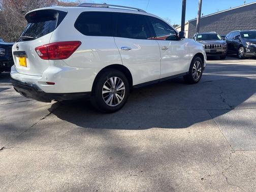 2020 Nissan Pathfinder SL 4x4 4dr SUV