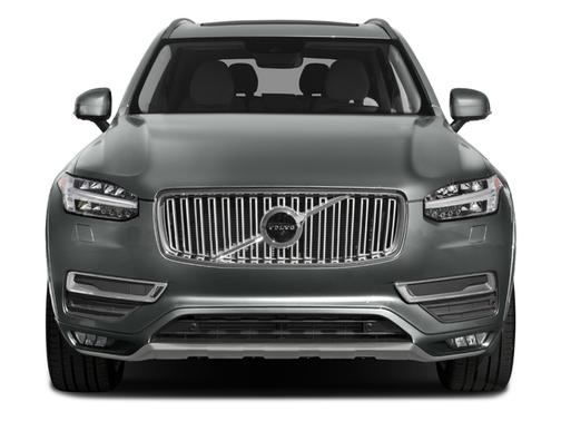 White 2016 Volvo XC90 T6 Momentum