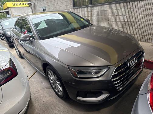 2022 Audi A4 40 Premium