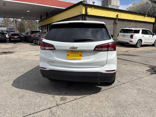 2022 Chevrolet Equinox LS