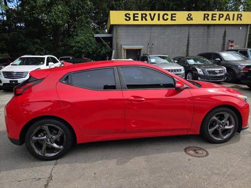 2019 Hyundai Veloster 2