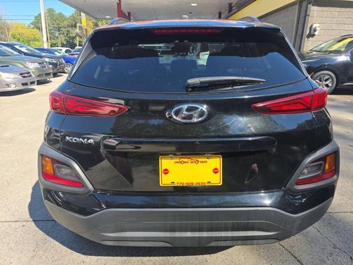 Black 2021 Hyundai KONA SEL 4dr Crossover