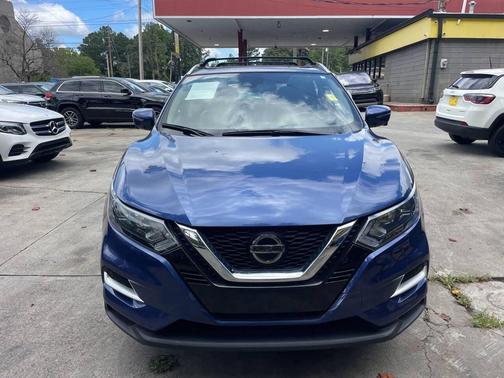2022 Nissan Rogue Sport SL
