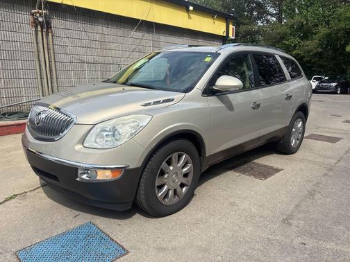 Gold 2011 Buick Enclave 1XL