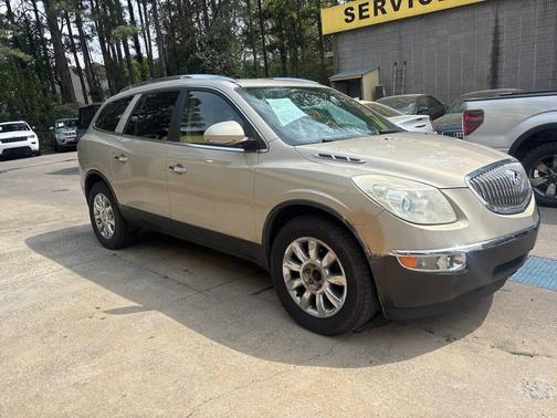Gold 2011 Buick Enclave 1XL