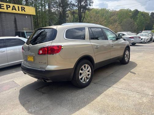 Gold 2011 Buick Enclave 1XL