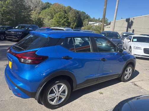 2023 Nissan Kicks S