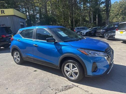 2023 Nissan Kicks S