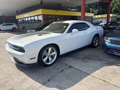 White 2014 Dodge Challenger R/T