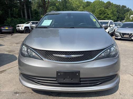 2020 Chrysler Voyager LXI