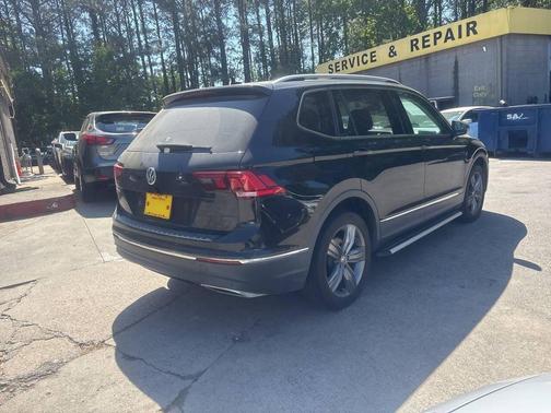 Black 2020 Volkswagen Tiguan 2.0T SEL