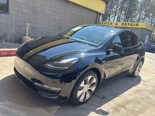 2023 Tesla Model Y Long Range Dual Motor All-Wheel Drive