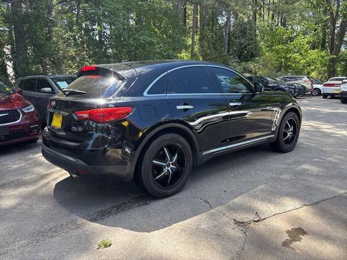 Black 2016 INFINITI QX70 Base